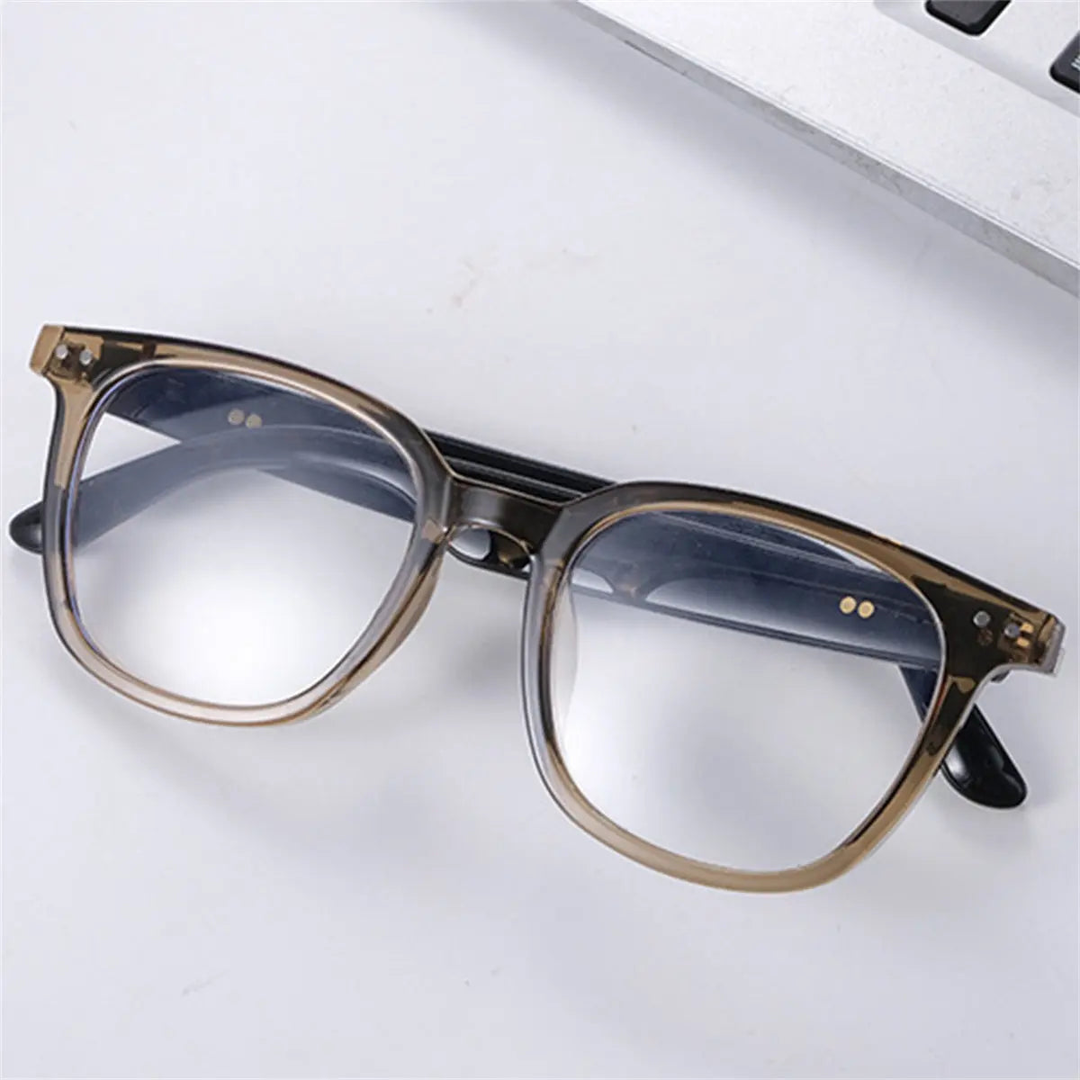 Wireless Smart Audio Fashion Glasses – Stylish Transparent & Black Frames, Immersive Sound, Call & Music Control, USB Rechargeable, Lightweight Titanium Frame for Sports, Driving, and Outdoor Activities Chic Le'Meek