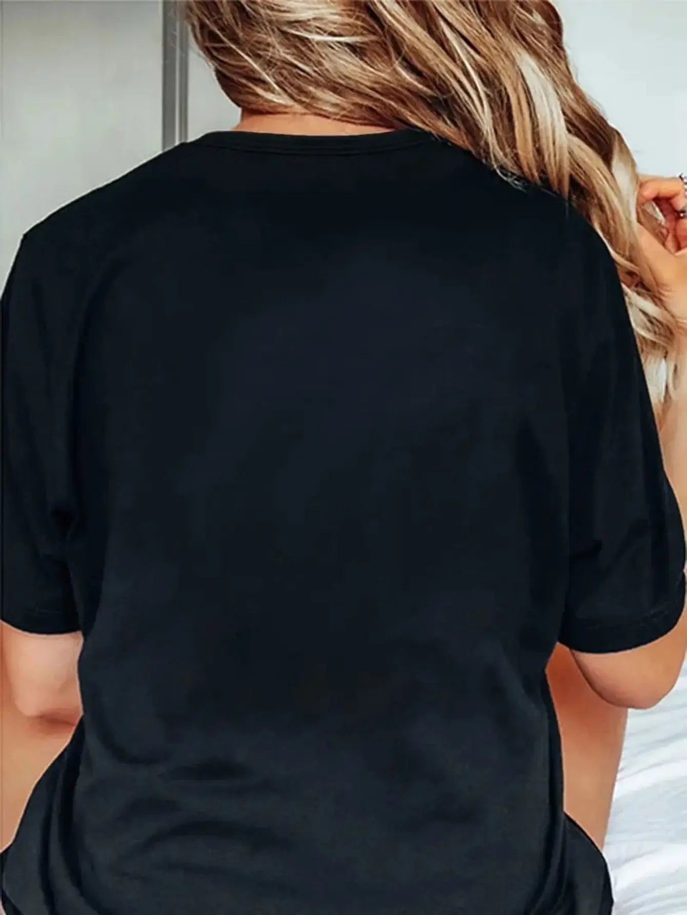 Plus - Size Women's Round - Neck T - shirt: "Brown Sugar" Lip Graphic, Comfortable & Stylish for Everyday Wear Chic Le'Meek