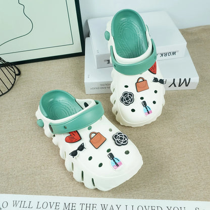 Women's Cartoon 3d Decor Clogs, Slip On Lightweight Soft Sole Garden Clogs, Closed Toe Summer Beach Shoes Chic Le'Meek