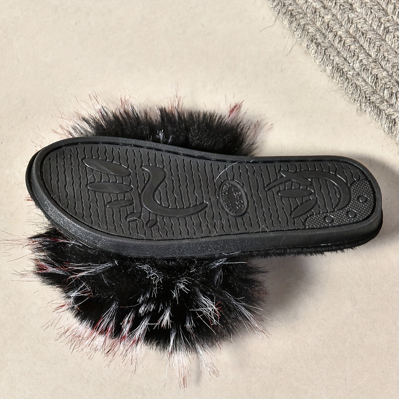 Cozy Faux Fur Slippers - Soft, Plush, Open-Toe Design for Comfortable Indoor Wear - Perfect for Relaxation at Home