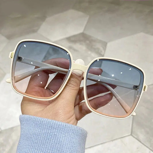 Fashion Designer Square Sunglasses Woman Retro Vintage Gradient Sun Glasses Female Clear Lens Black White Oculos De Sol Chic Le'Meek