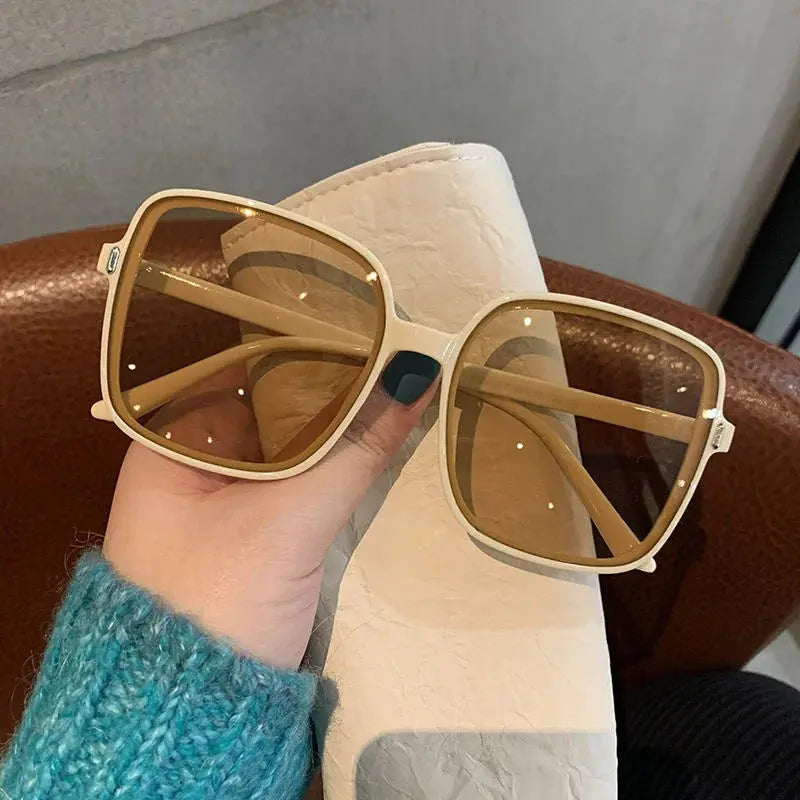Fashion Designer Square Sunglasses Woman Retro Vintage Gradient Sun Glasses Female Clear Lens Black White Oculos De Sol Chic Le'Meek