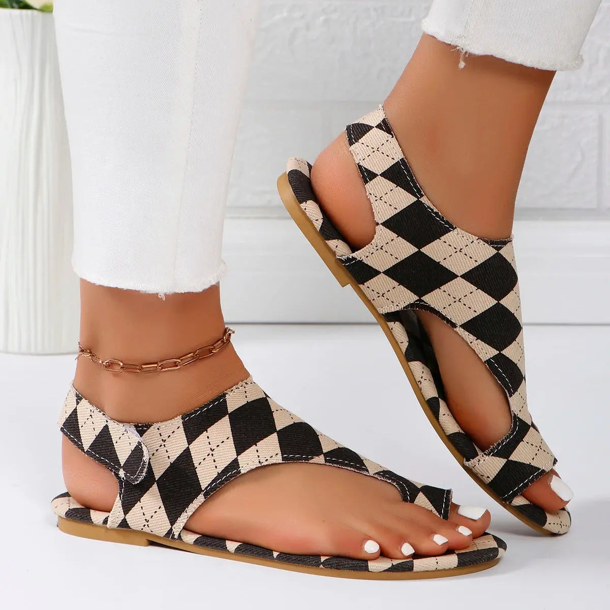Women Sandals 2024 New Summer Flats Clip Toe Sandals Beach Designer Sandals Sling Back Fashion Casual Shoes for Women Flip Flops Chic Le'Meek
