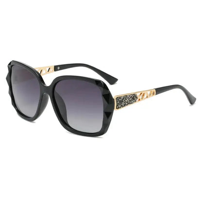 New Ladies' Sunglasses with High Sense and Diamond-encrusted Sunglasses Protect against Ultraviolet Rays in Summer. Temu