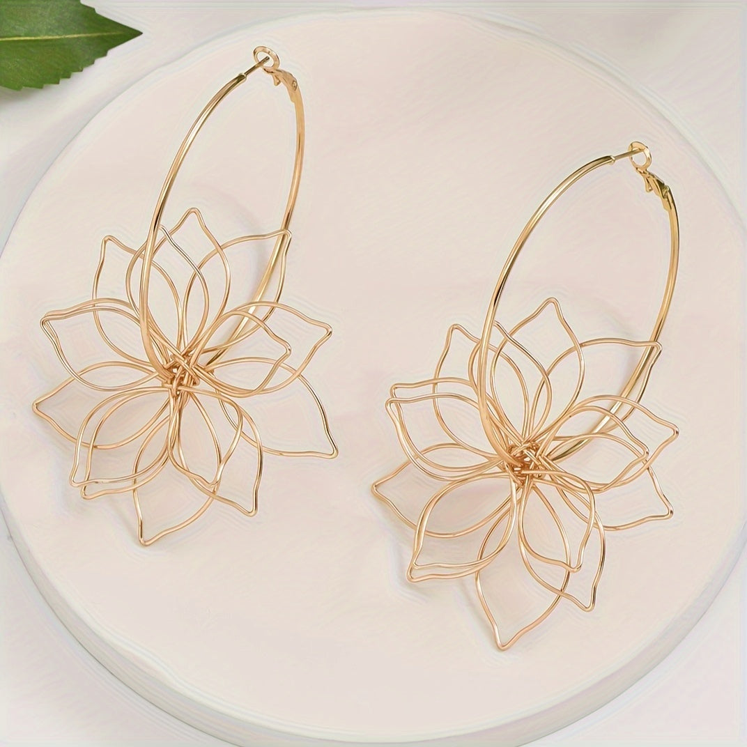 1 Pair Delicate Hollow Flower Hoop Earrings - Lightweight & Dazzling Petal Design - Fashionable Elegant Party Jewelry for Women