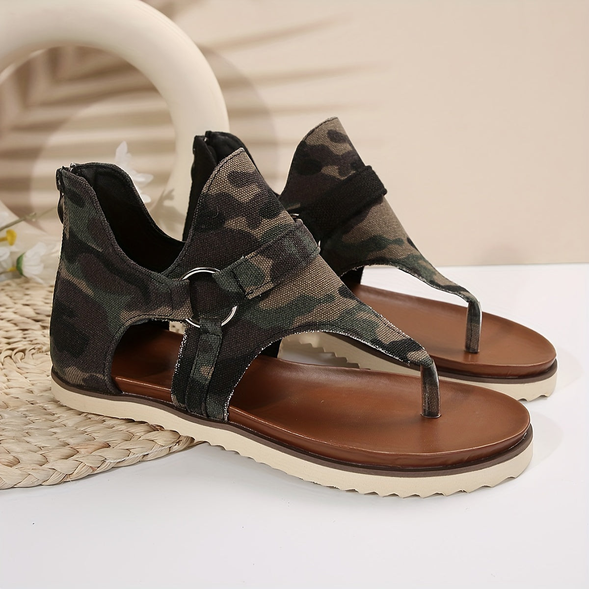 Stylish Women's Camouflage Sandals - Soft Fabric Material, Adjustable Straps, Open-Toe Design