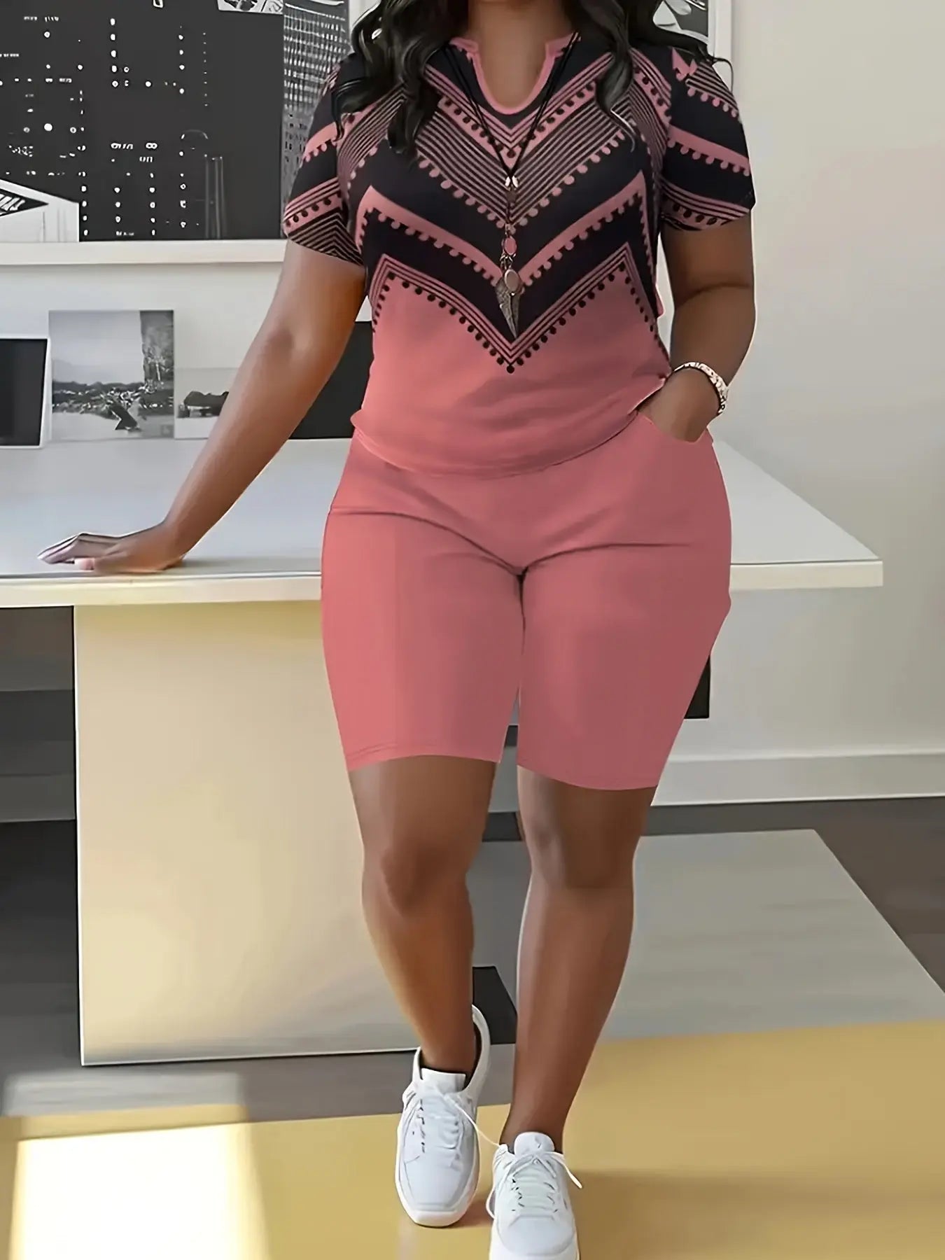 Elegant Plus-Size Bohemian Women'S V-Neck Short Sleeve Top & Shorts Set - Chic Wave Print, Casual Polyester Blend With Pockets, Perfect For Spring & Autumn - Comfortable & Stylish Home Wear, Short Sleeve Plus Size Chic Le'Meek