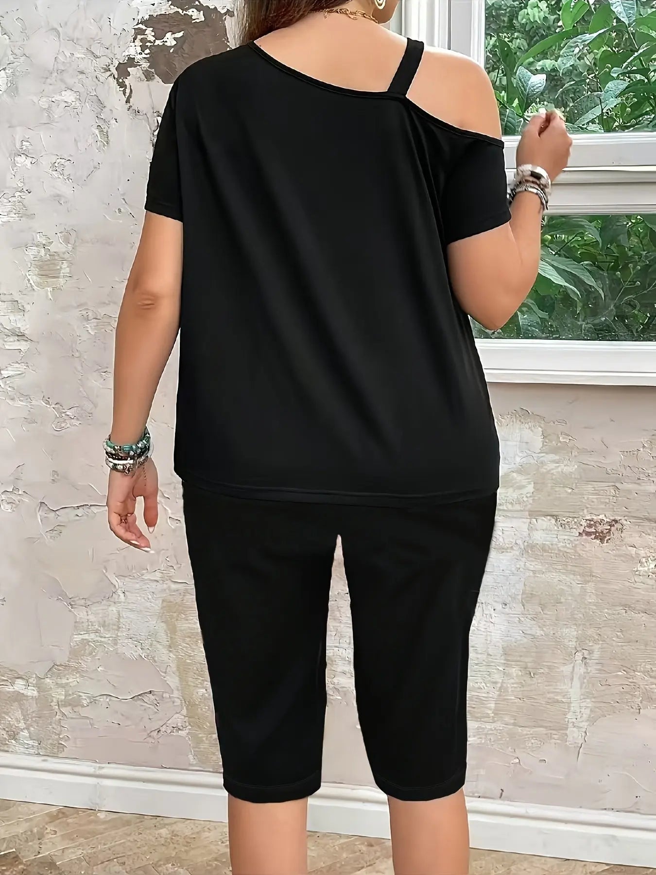 Women's Off-Shoulder Short Sleeve T-Shirt and Capri Pants Set - Casual Spring/Summer Outfit, Stylish Two-Piece Look, Polyester Blend, Asymmetrical Neckline, Perfect for Casual Attire, Casual Attire|Asymmetrical Neckline Top|P Chic Le'Meek